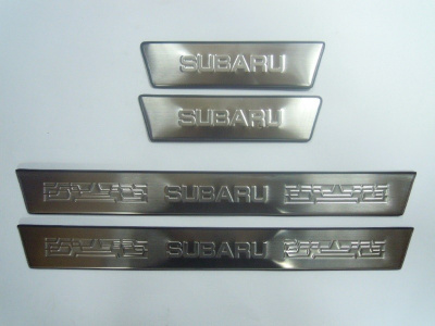 Subaru Outback (14–) Накладки на дверные пороги с логотипом, нерж.